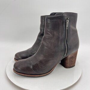 Frye brown Ankle Boots with stacked heel.